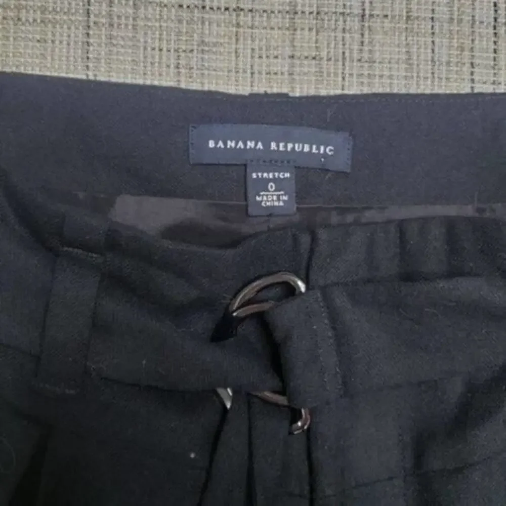 Banana Republic Women's Pleated Wool Mini‎ Skirt In Black Size 0